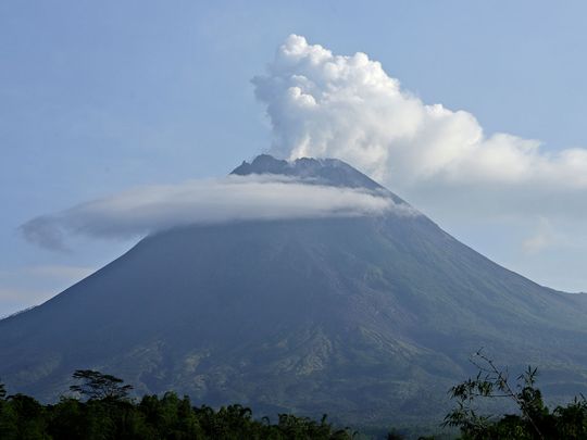 APTOPIX_Indonesia_Volcano_66253