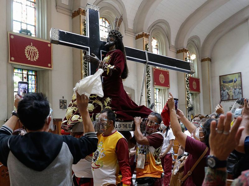 Virus_Outbreak_Philippines_Catholic_Procession_63383