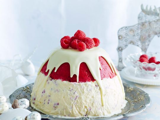 Raspberry and nougat ice cream pudding