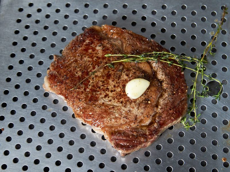 Resting a pan-fried steak 