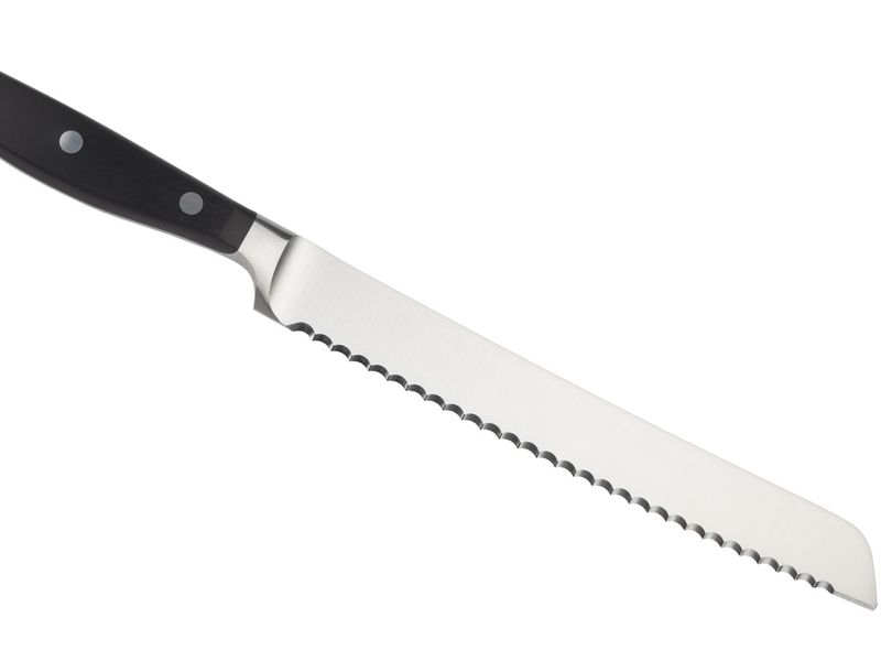 Serrated or bread knife