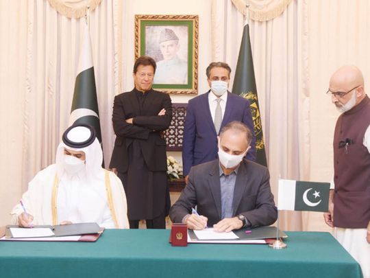 Pakistan, Qatar sign 10-year liquefied natural gas agreement