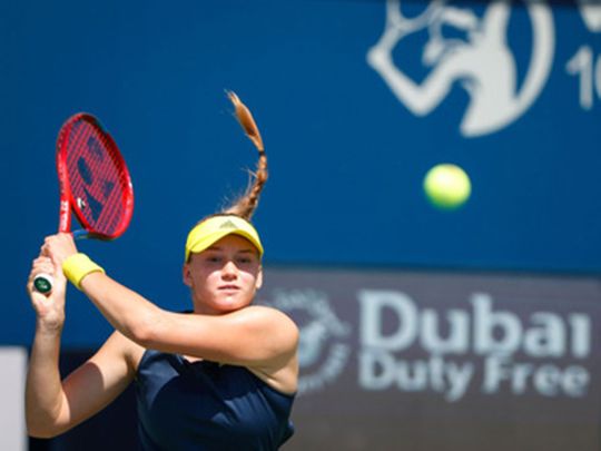 Elena Rybakina in action in Dubai