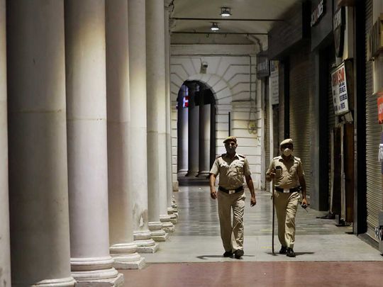 Police india covid lockdown delhi