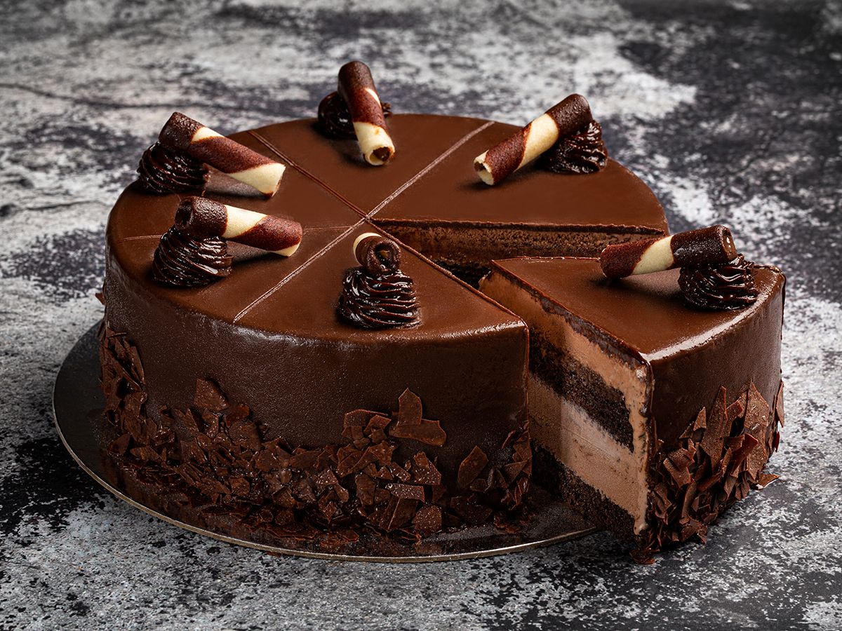 Cold Stone Creamery Kenya - How crazy are you for chocolate? 😍 Order this  Large Rectangle Midnight Delight™ Ice Cream Cake that can serve up to 50  people! 🎉 http://coldstonecreamery.co.ke/cakes/ | Facebook