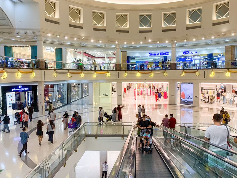 Stock Dubai shopping retail