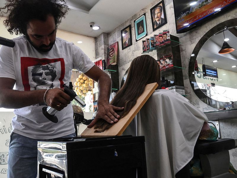 Pakistan barber