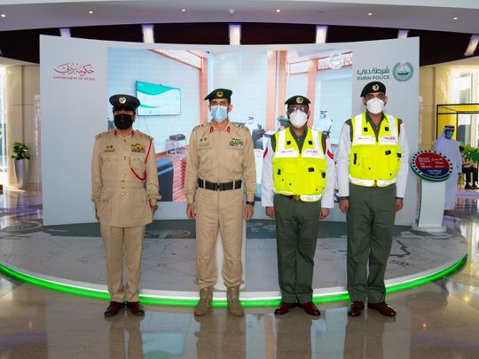 NAT Dubai police chief honored policemen after a murder-1622461685445