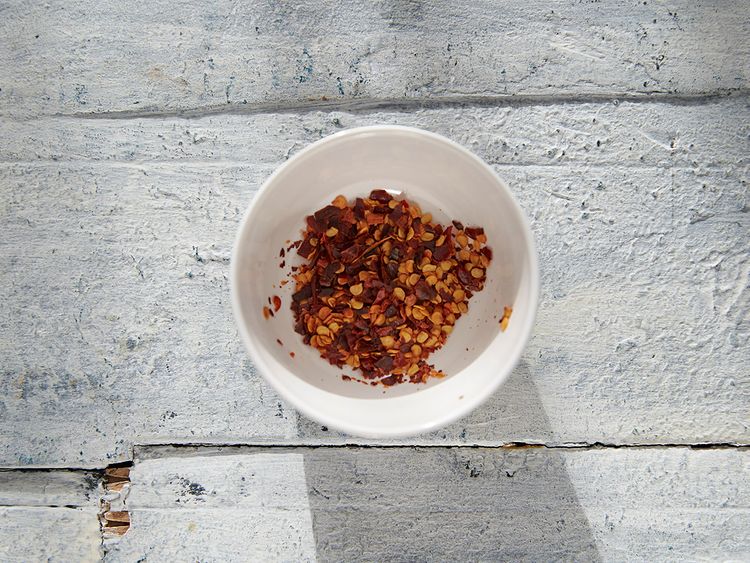 Crushed dried red chilli 