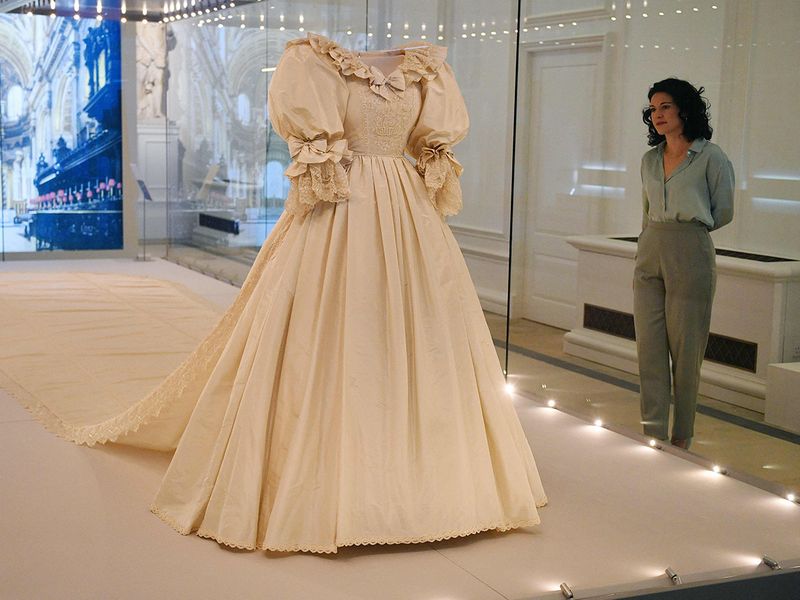 Look: Princess Diana&#39;s wedding dress goes on display at Kensington Palace |  News-photos – Gulf News