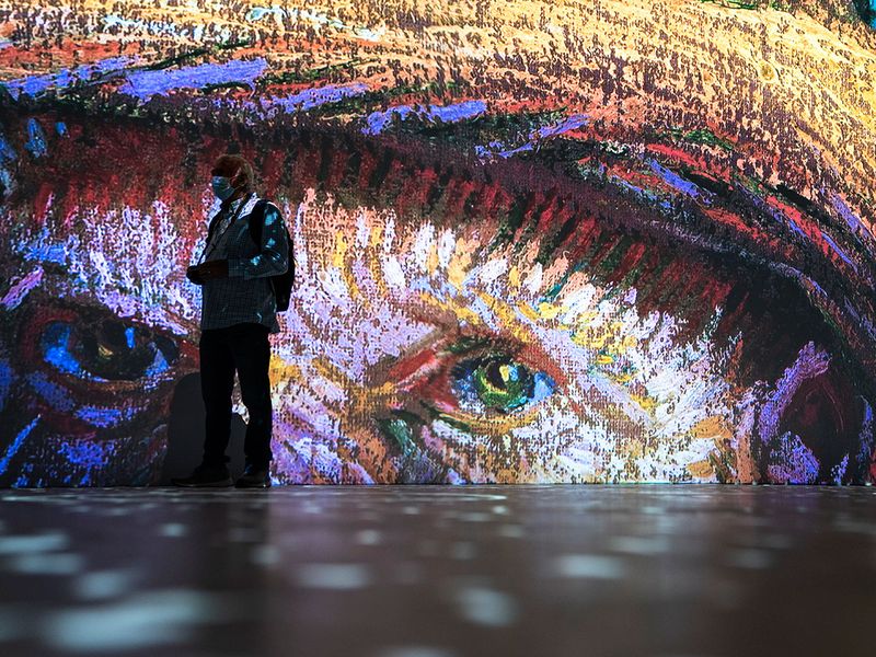 Immersive Van Gogh Exhibit gallery 