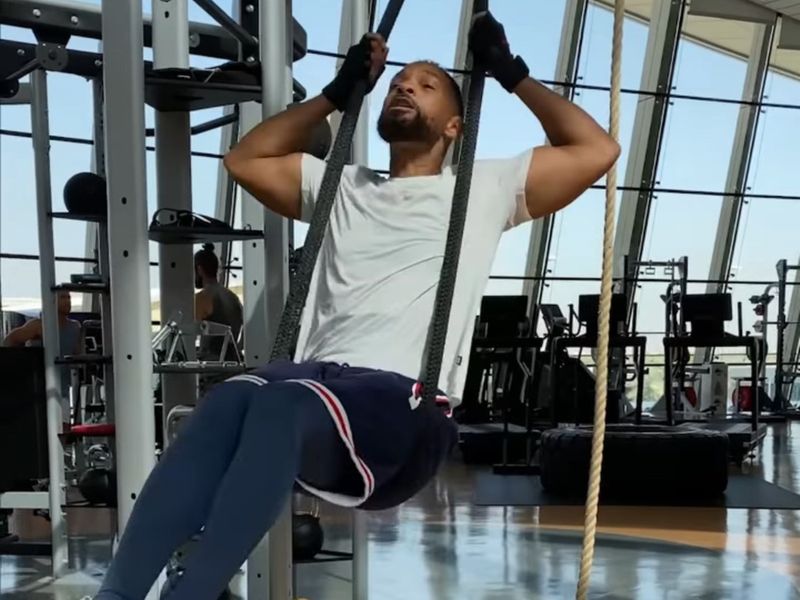 Will Smith posts funny video at the gym