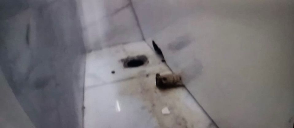 NAT Dubai police rescue girl trapped in bathroom-1624514970025