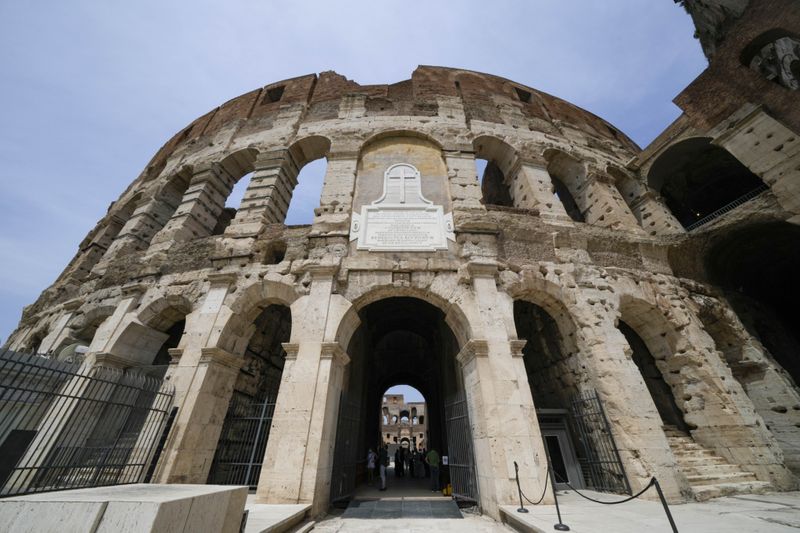 Copy of Italy_Art_Colosseum_Underground_77473.jpg-70e77-1624716715623