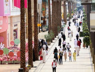 Malls go quiet after Kuwait’s new attendance system