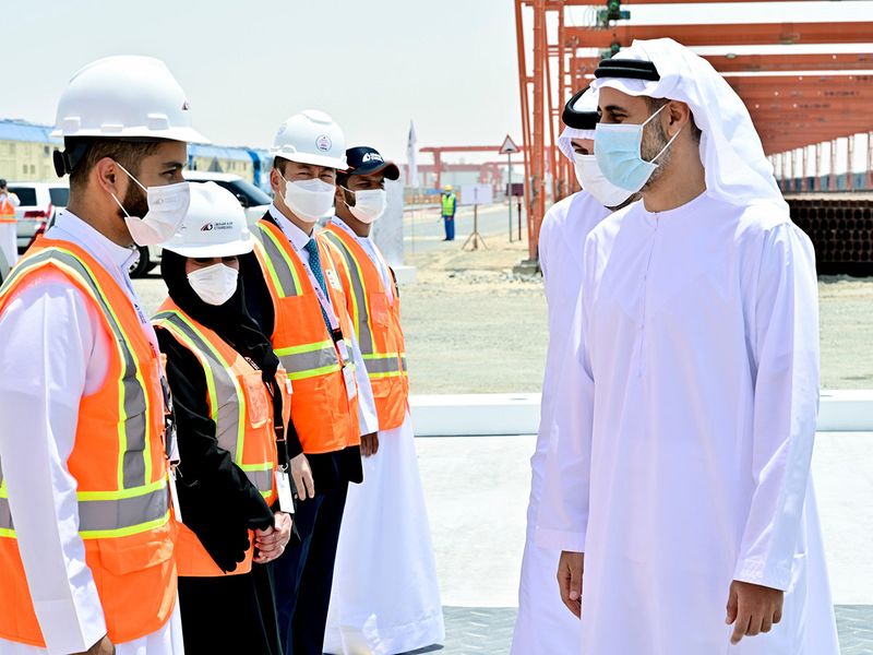 Sheikh Theyab tours Etihad Rail project 