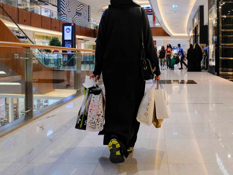Stock - Dubai Shopping
