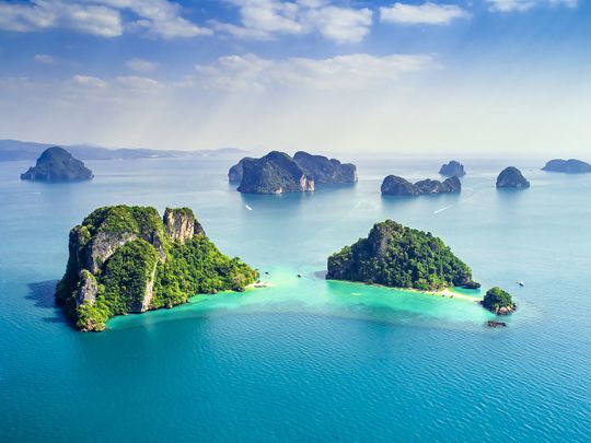 تفوقت توقعات الانتعاش الاقتصادي في تايلاند على التقديرات مع إعادة فتح قطاع السياحة