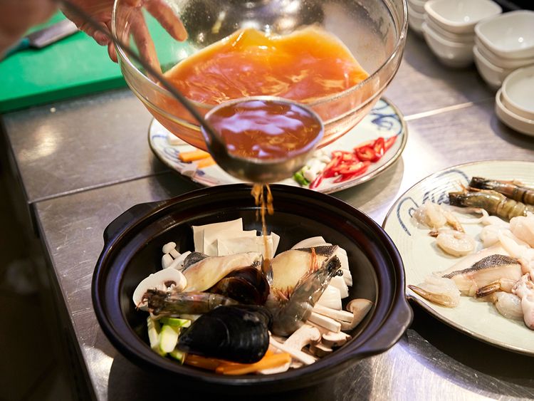 korean seafood hotpot