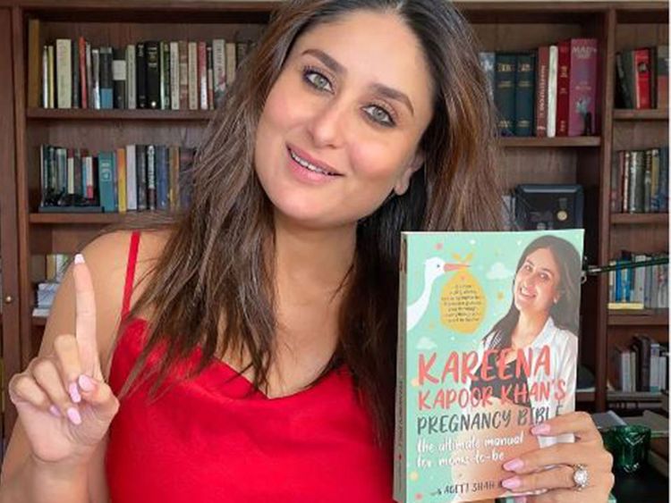 Kareena Kapoor Boob Sex - Bollywood actress Kareena Kapoor Khan doles out pregnancy tips in new book  | Bollywood â€“ Gulf News