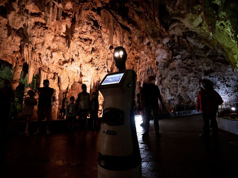 Greece_Cave_Robot