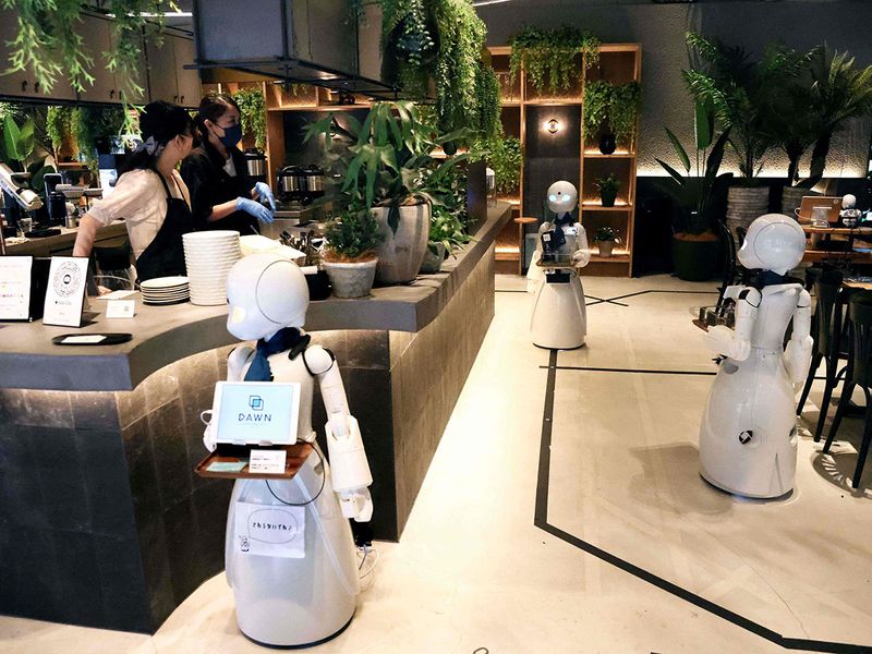 Dawn Cafe robots gallery 