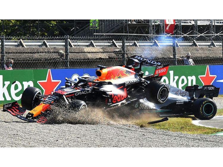 Ricciardo leads McLaren 1-2 at Monza as Hamilton, Vestappen crash