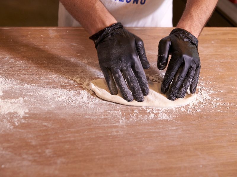 Knead the dough 