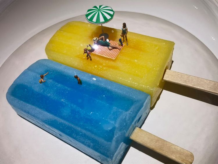Miniature items used to depict regular life in Japan