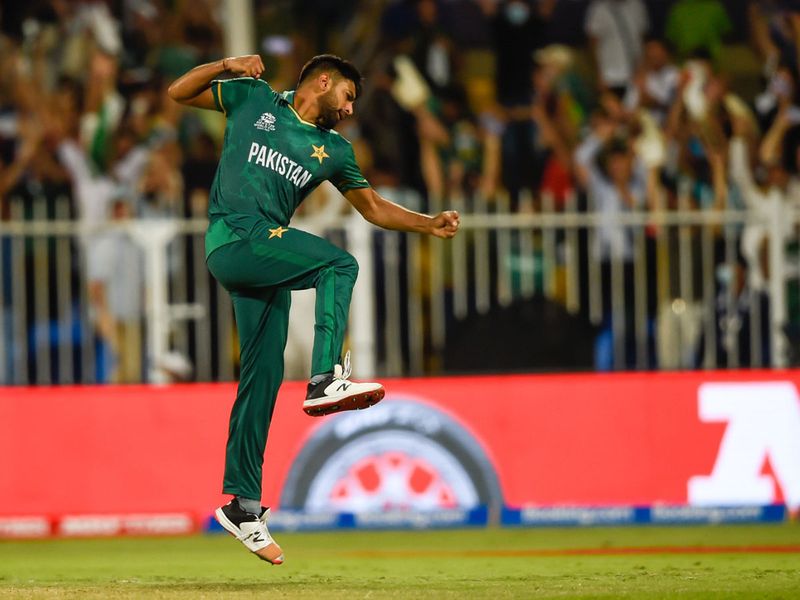 Pakistan's Haris Rauf celebrate the wicket of New Zealand batsman Devon Conway