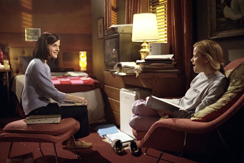 Selma Blair and Reese Witherspoon in Legally blonde-1635318870025