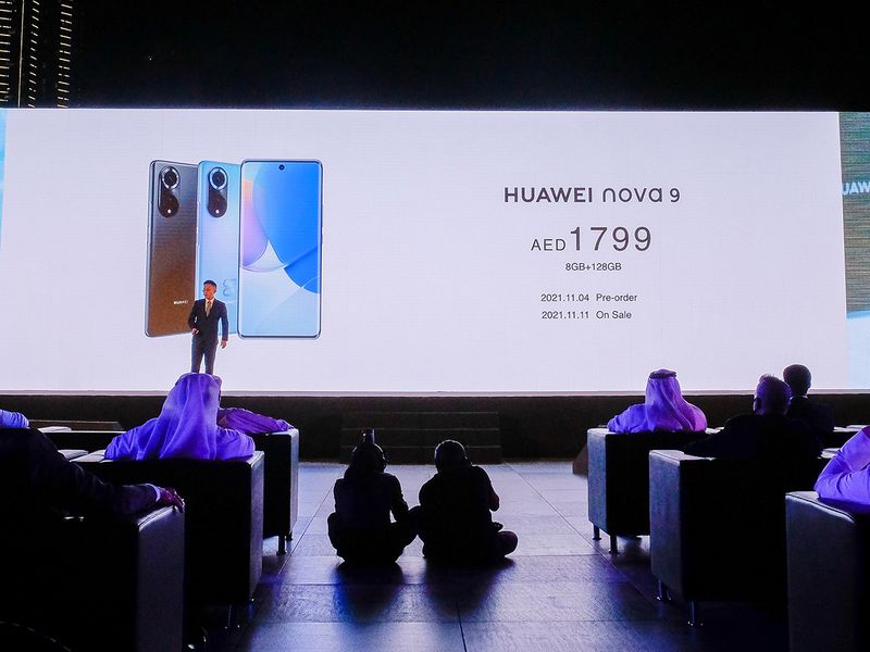 Warehouse - Huawei nova 9 launch