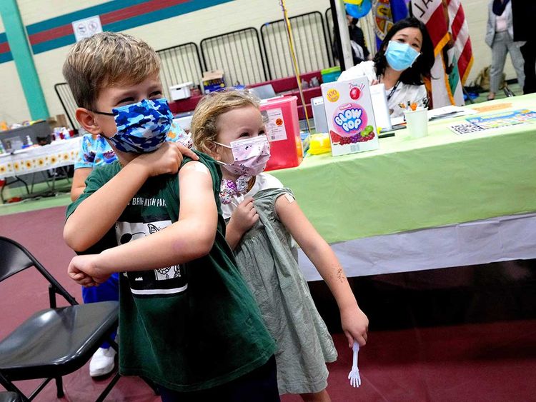 Kids vaccine Wren Nagata, 7, with his sister 5-year-old Mallory Nagata, of Pasadena
