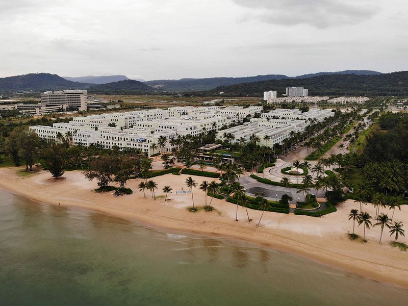 Vietnam's resort island welcomes first tourists