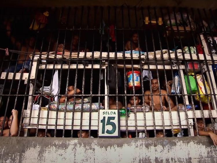 OVERCROWDED PHILIPPINE JAIL