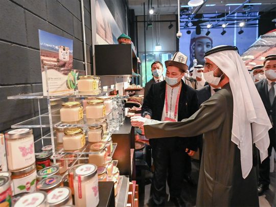 Sheikh Mohammed visits the pavilion of Kyrgyzstan