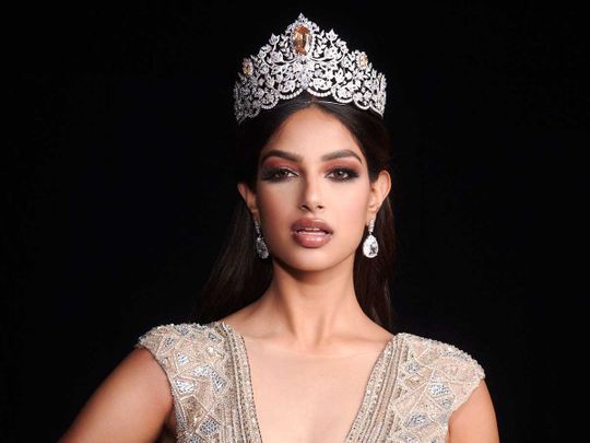Harnaaz, the first Indian in 21 years to win the title was adorned with the Mouawad “Power of Unity” crown