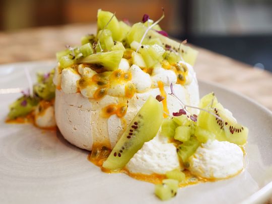 kiwi-passionfruit-pavlova