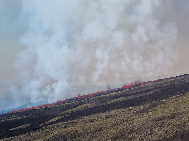 2022-01-07T235047Z_2046885996_RC2DUR9R709Q_RTRMADP_3_ECUADOR-VOLCANO-(Read-Only)