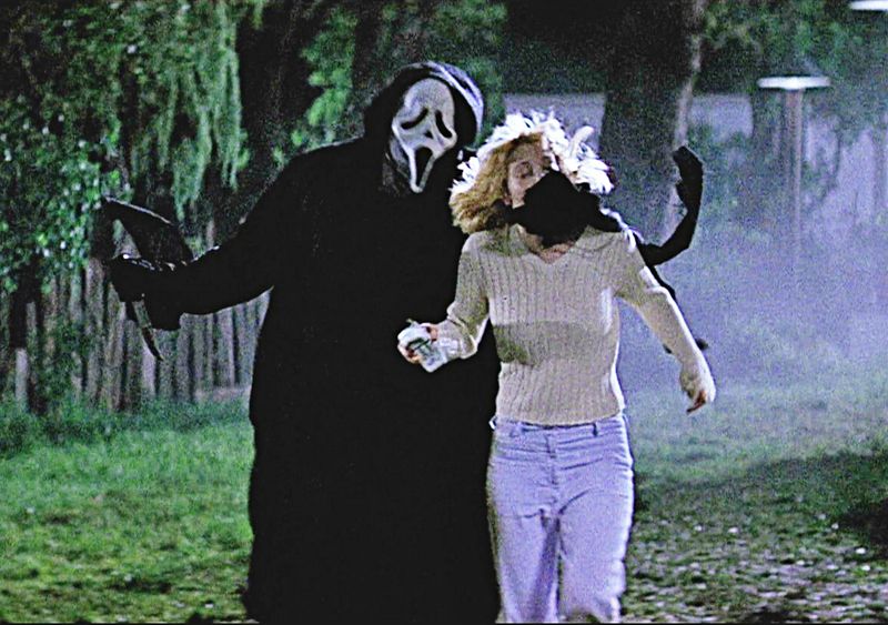 Ghostface and Drew Barrymore in 'Scream'