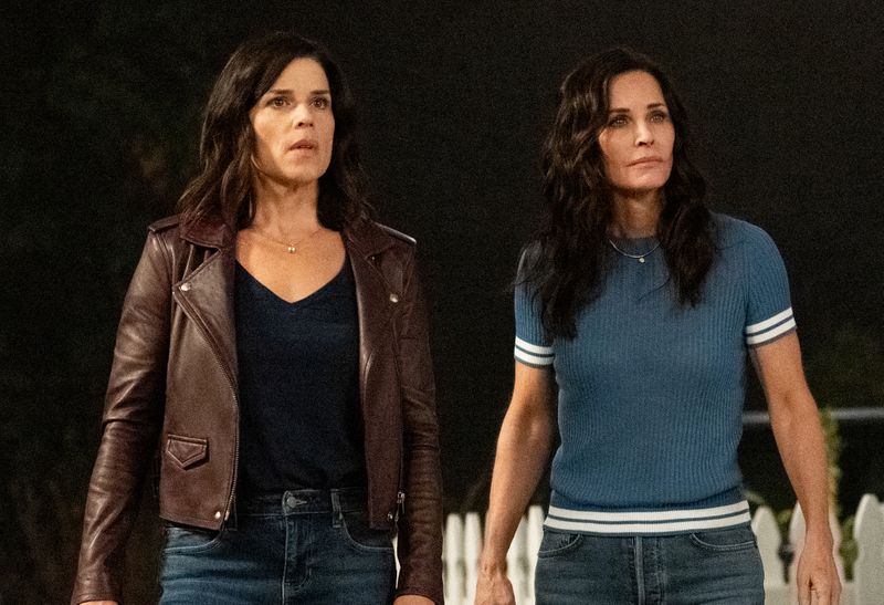 Neve Campbell and Courteney Cox in 'Scream 5'