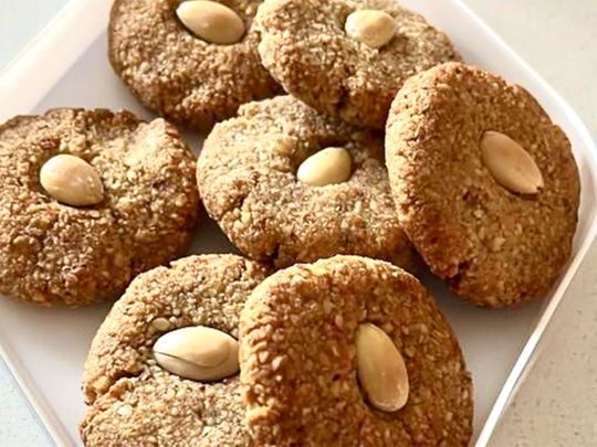 Mansafan, traditional festive Jewish cookies
