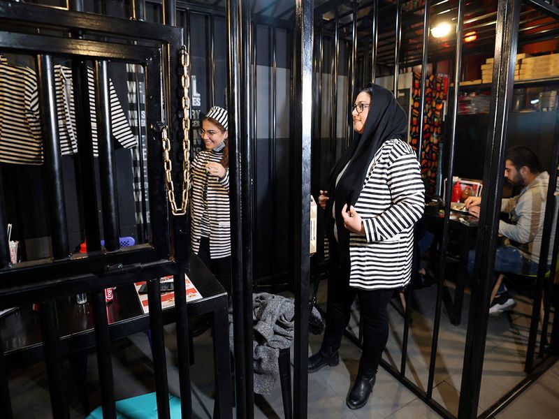 IRAN-PRISON-FOOD-CAFE-CHARITY