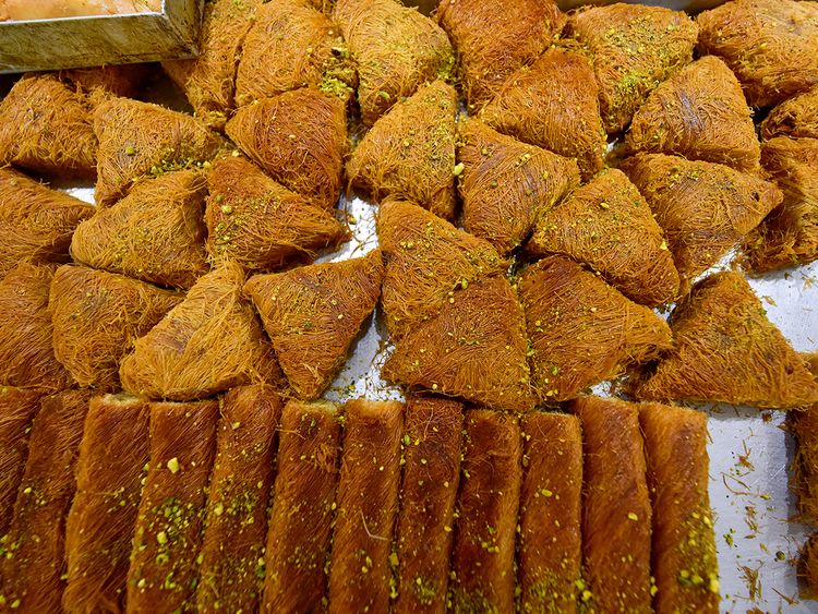 al-mukhtar-bakery-sharjah
