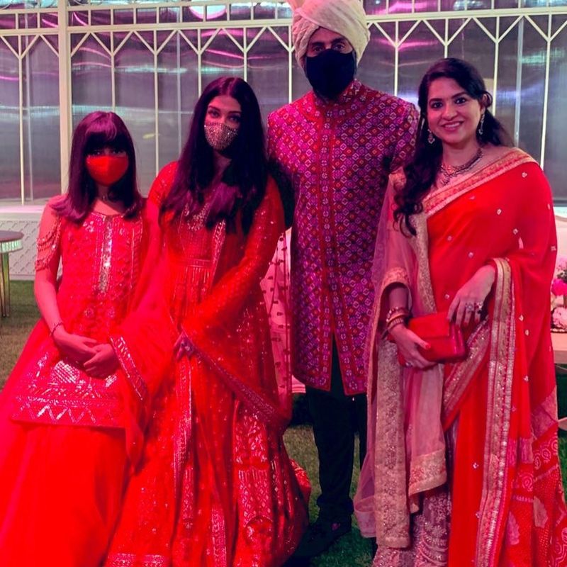 Aishwarya Rai, Abhishek & Daughter Aaradhya Twin In Red