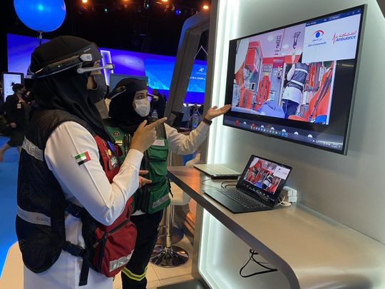 Dubai-Corporation-for-Ambulances-staff-give-a-demonstration-of-the-“Eye-of-Paramedic”-virtual-care-solution-at-DCAS-stand-at-the-Dubai-Health-Forum-on-Wednesday-1646232297187