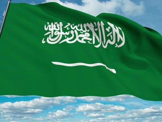 السعودية تؤجل فعاليات واحتفالات بعد وفاة رئيس الإمارات