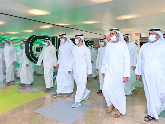 قام منصور بن محمد بجولة في معرض GISEC العالمي للأمن السيبراني 2022 في دبي