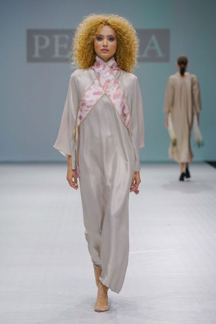 Emirati label Pearla showcased some stunning conservative fashion. 