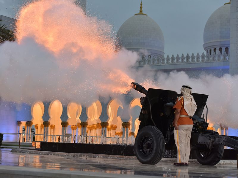 Ramadán iftar canon Mezquita Sheikh Zayed Abu Dhabi